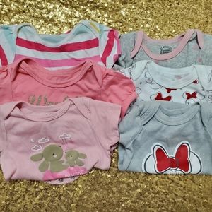 Bundle of 3/6 month baby bodysuits